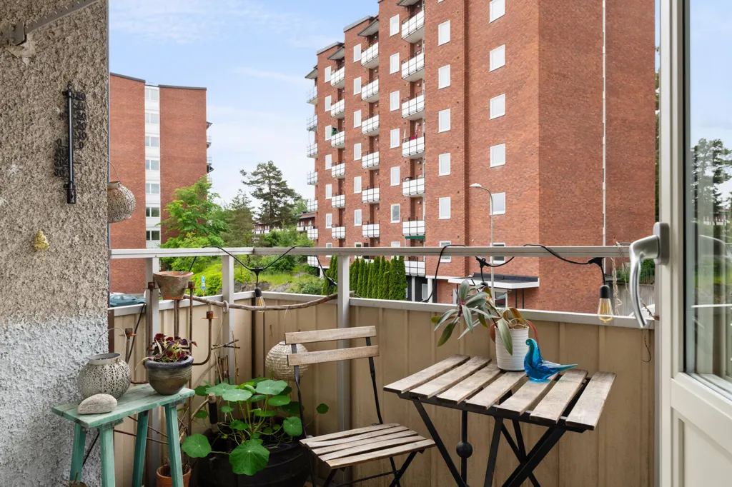 Balcon - Apartment with Balcony in Liseberg, Älvsjö