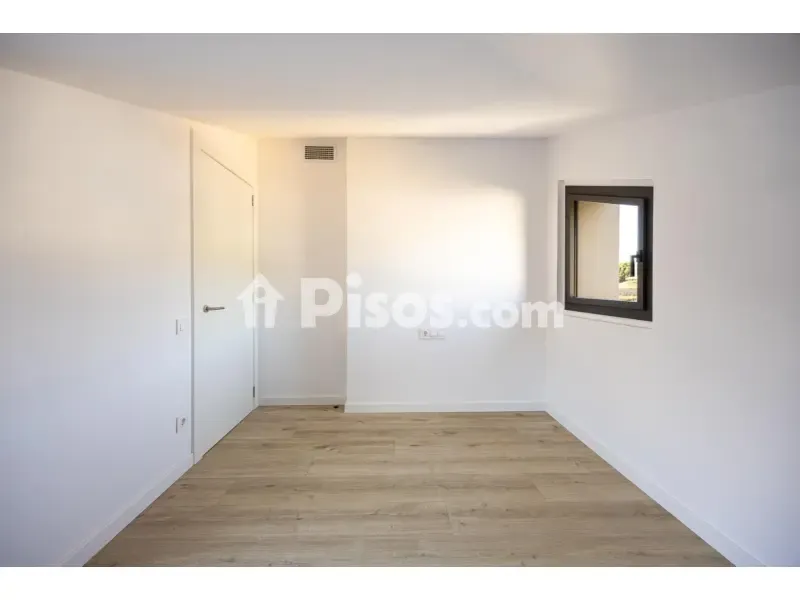 Toad - New Duplex with Pool in Tiana