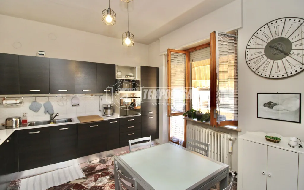 Köök - Spacious Apartment with Balcony in Mondovì