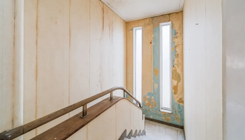 Pièces - Mid-20th Century Villa in Porto