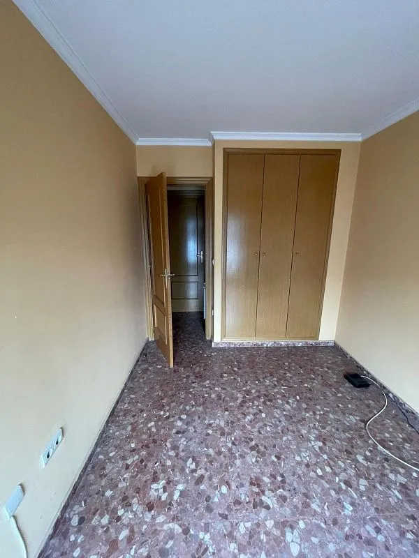 Pièces - Furnished Flat with Balcony in Valencia