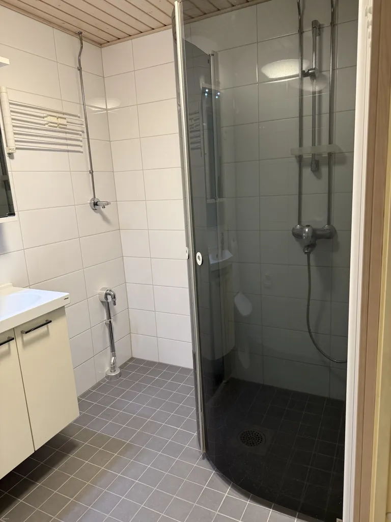 Vannitoad - Modern Studio with Balcony in Lahti