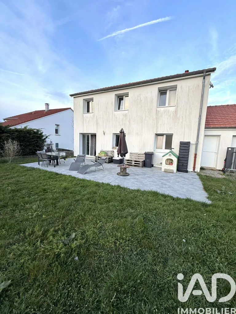 Garden - House with Terrace in Vigy