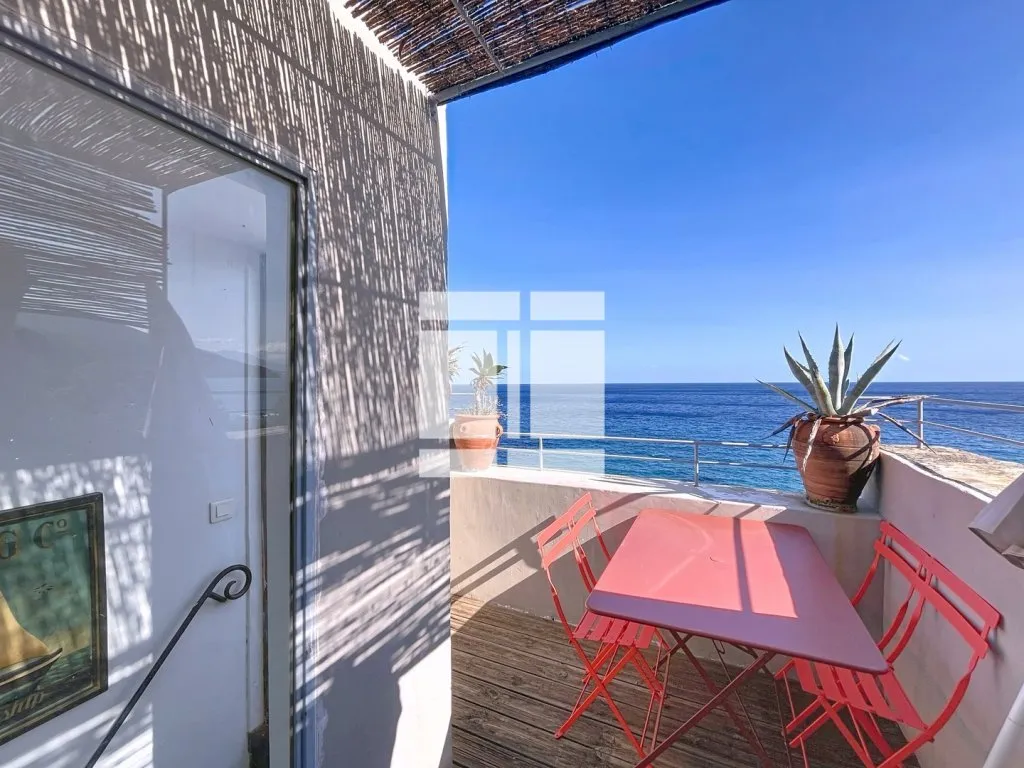 Terrass - Apartment with Sea View on Private Rooftop in Erbalunga