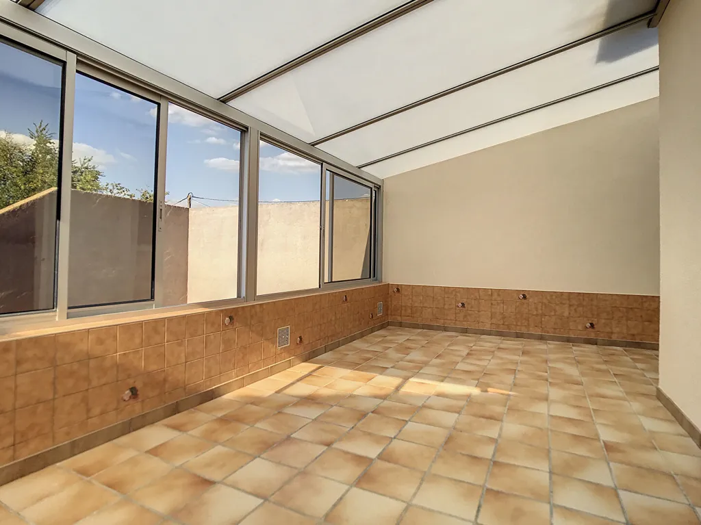 Terrass - 3-Bedroom House with Terraced Garden in Couffé