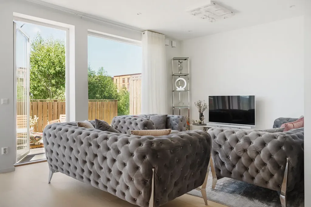 Soggiorno - Eco-Friendly Duplex with Solar Panels in Läggesta