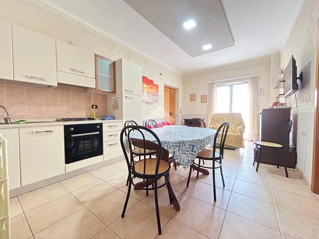 Sala da pranzo - Villa with Beach Proximity in Scalea