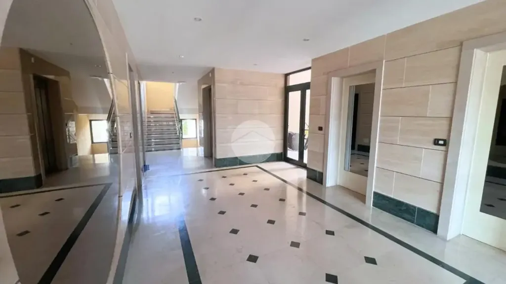 Entrée - Modern Flat with East-Facing Terrace in Pescara