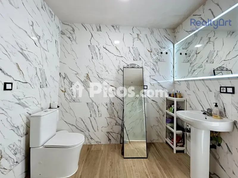 Vannitoad - Modernised House with Patio in Valencina de la Concepción