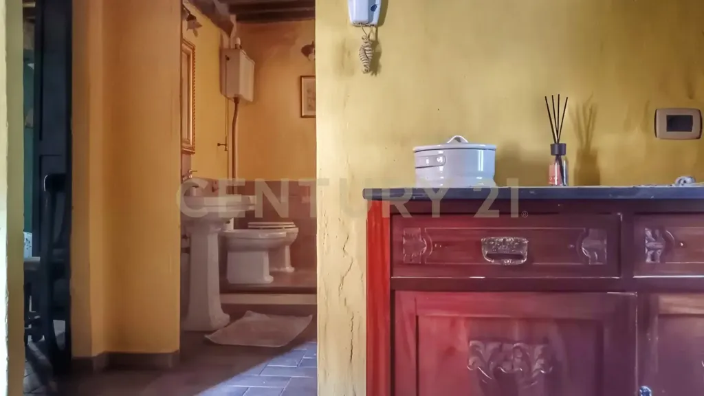 Salles de bain - Rustic Terraced House in Abbadia San Salvatore