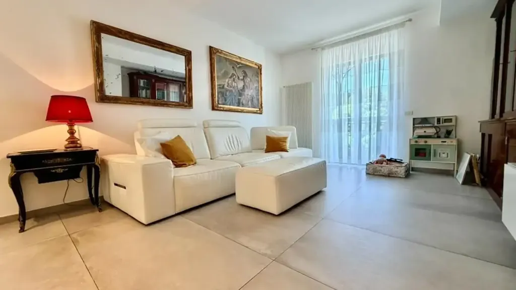 Séjour - Apartment with Garden in Central Massa