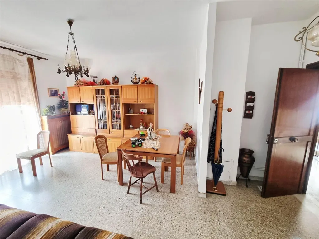 Söögituba - Apartment with Balcony in Central Montefalcione