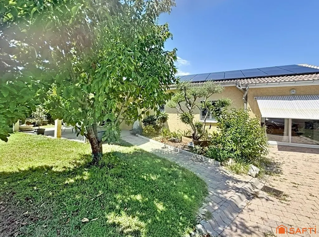 Välivaade - Villa with Pool in Luzinay Village Centre