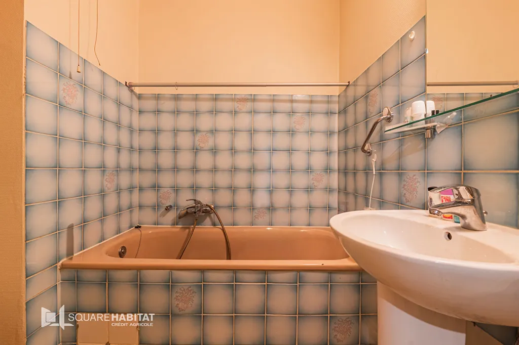 Salles de bain - Studio avec Ascenseur à Strasbourg, Proche Tram