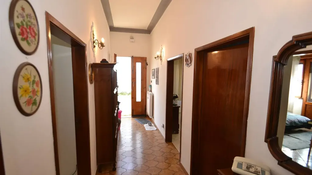 Esik - Villa with Seafront Access in Rosignano Solvay