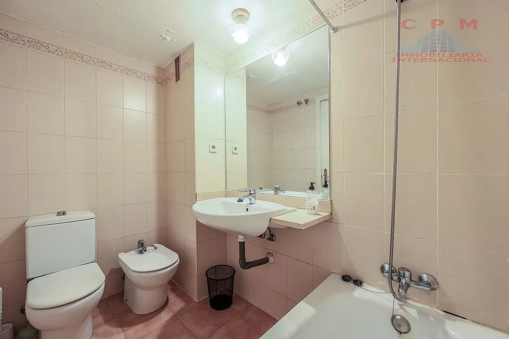 Vannitoad - Furnished Apartment with Pool in Adelfas