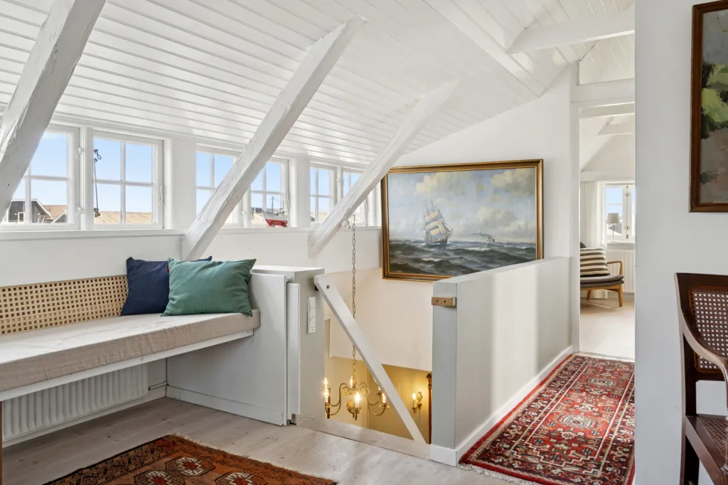 Séjour - Conservation-Grade Lighthouse Farmhouse on West Coast