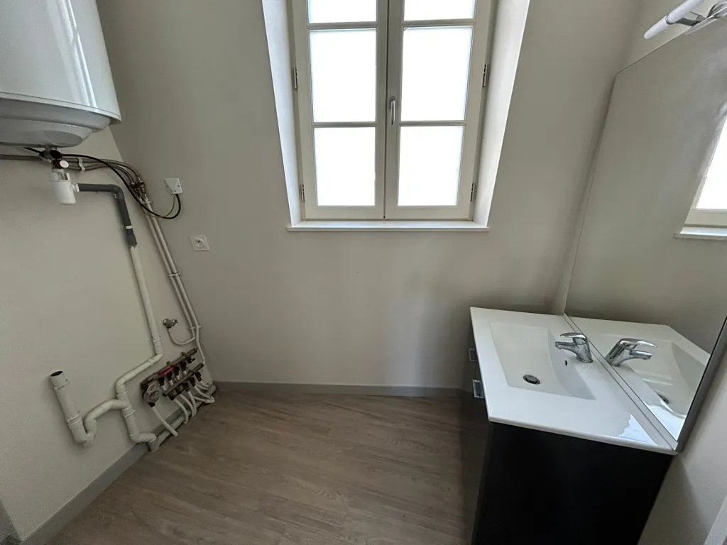 Vannitoad - Flat with Parking in Poitiers Centre