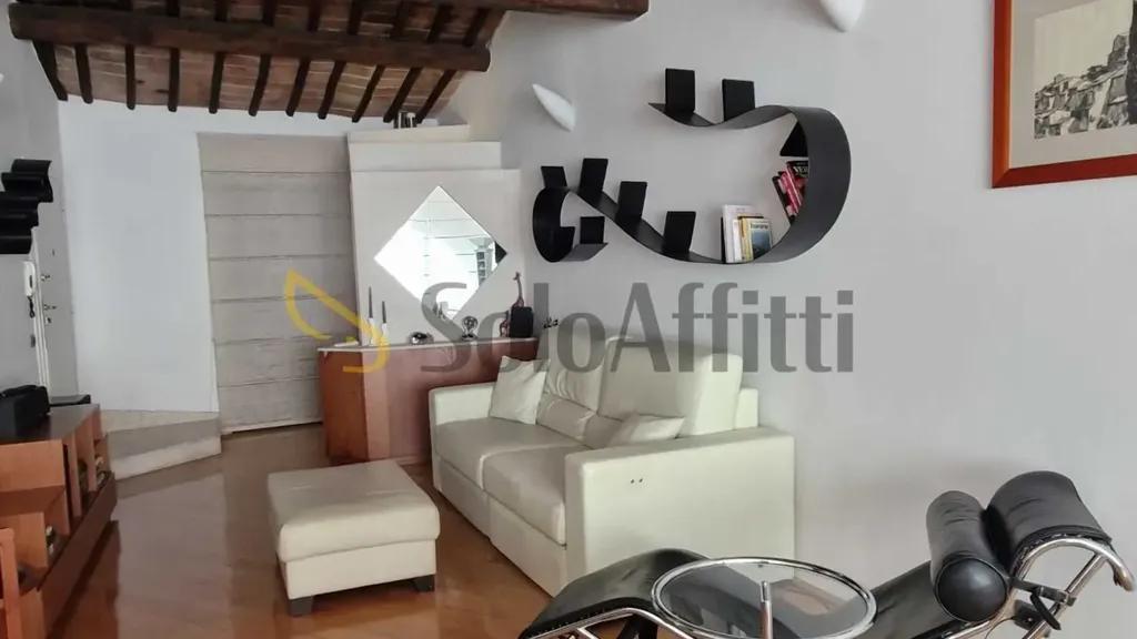 Elutuba - Armed Apartment in Siena's Historic Centre