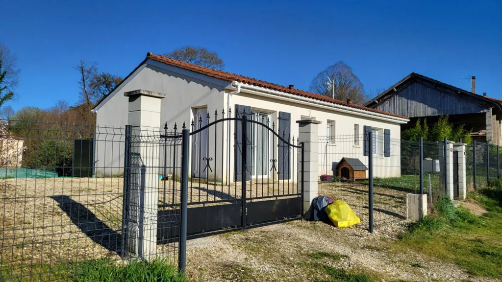 Extérieur - Maison Récente avec Jardin à Sourzac