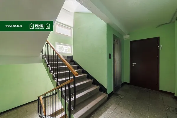 Pièces - 3-Bedroom Flat with Central Heating in Lasnamäe, Tallinn