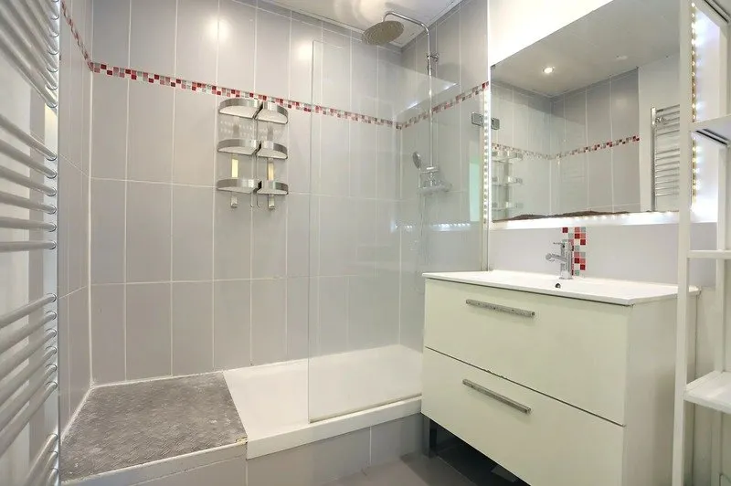 Bagni - 4-Piece Flat with Balcony in Rennes