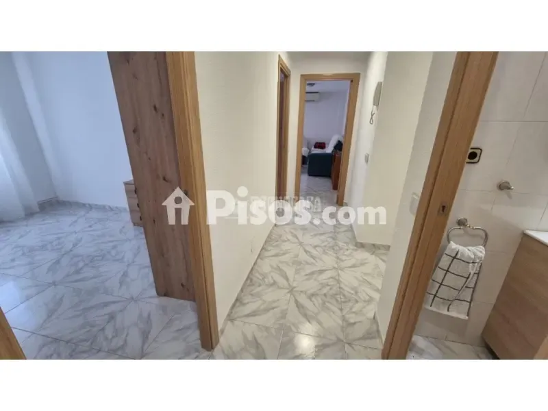 Entrée - Reformed Flat with Garage in Los Rosales