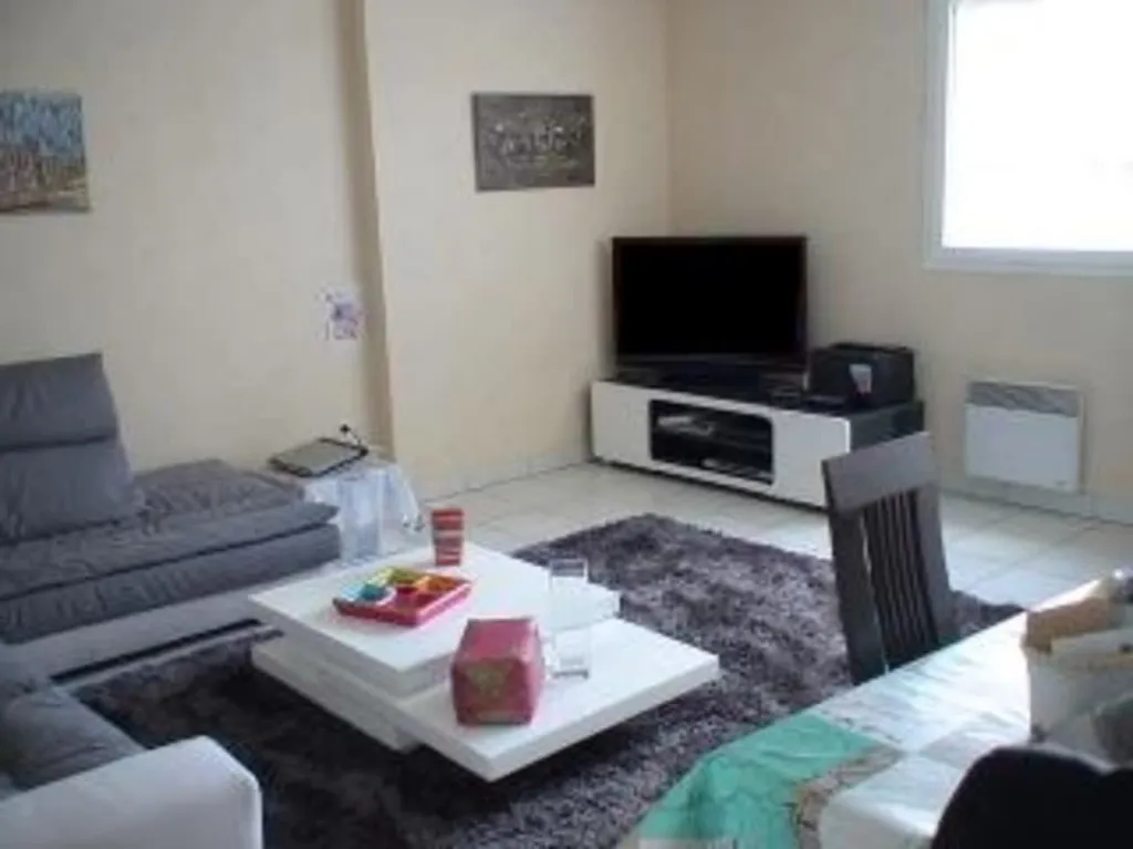 Elutuba - Apartment with Loggia in Petite Hollande