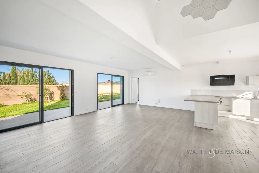 Séjour - Maison Contemporaine avec Jardin à La Crau