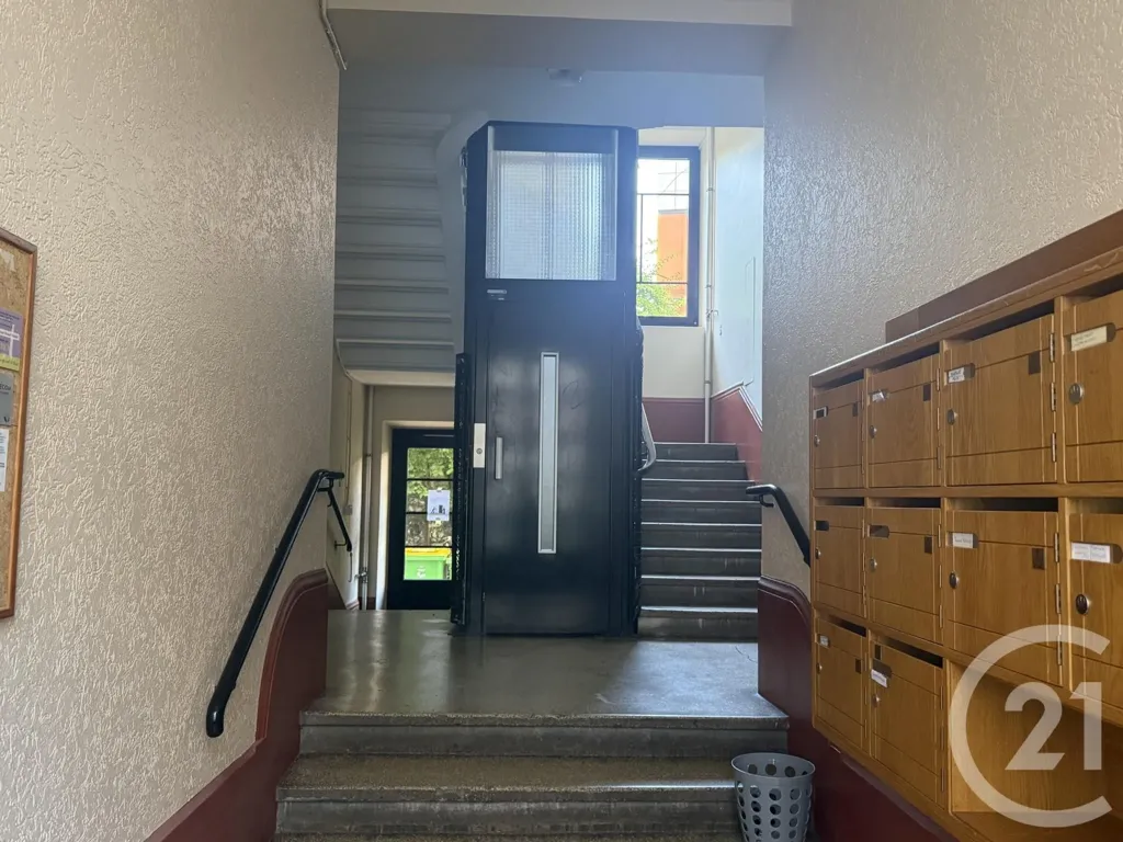 Entrée - Appartement T3 avec Ascenseur au Centre de Grenoble