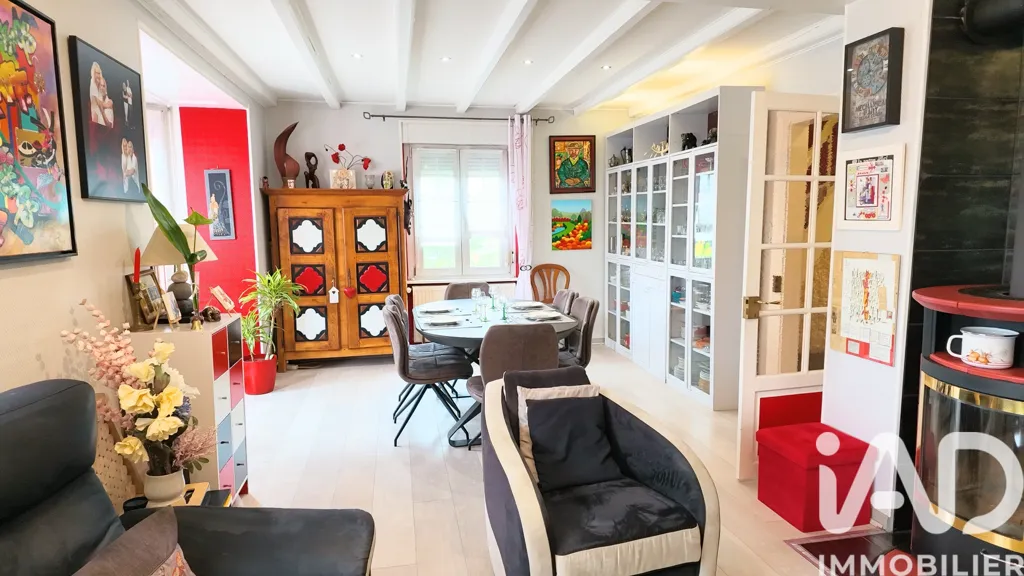 Living Room - Charming House with Pool in Pfastatt