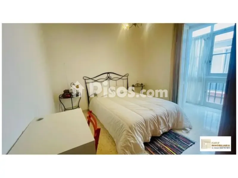 Chambres - 3-Bed Apartment with East View in Cádiz
