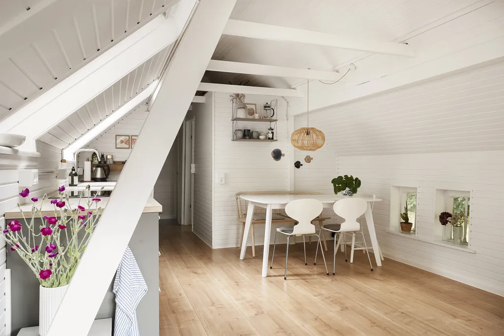 Söögituba - Vacation Home with Large Garden in Struer