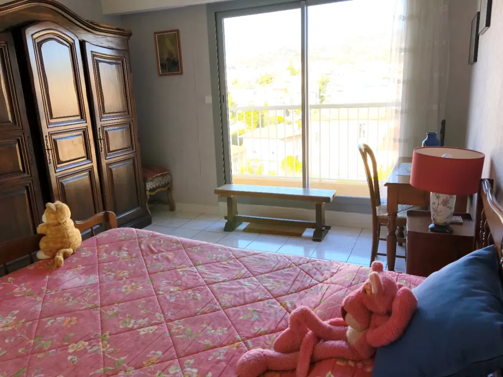 Chambres - Appartement en Dernier Étage avec Terrasses à Nice