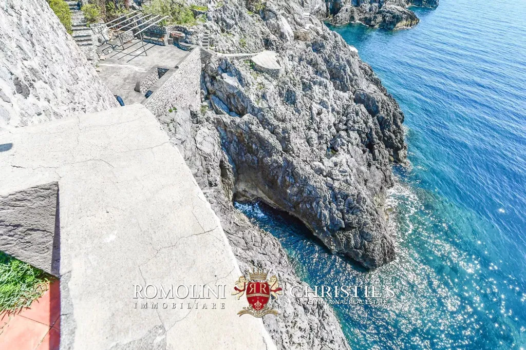 Terrass - Waterfront Villa with Sea Access on Amalfi Coast