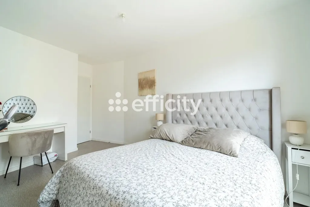 Magamistoad - 4-Bedroom Apartment with Balcony in Pierrefitte Centre