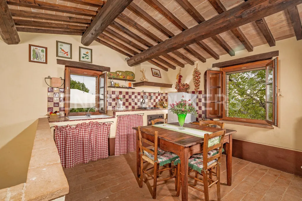 Söögituba - Rural Complex with Pool in Val d'Orcia