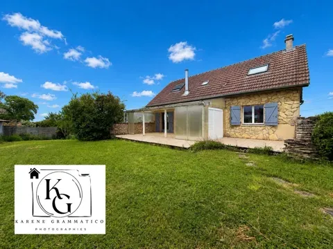 Jardin - Maison Individuelle avec Terrasse et Jardin Calme