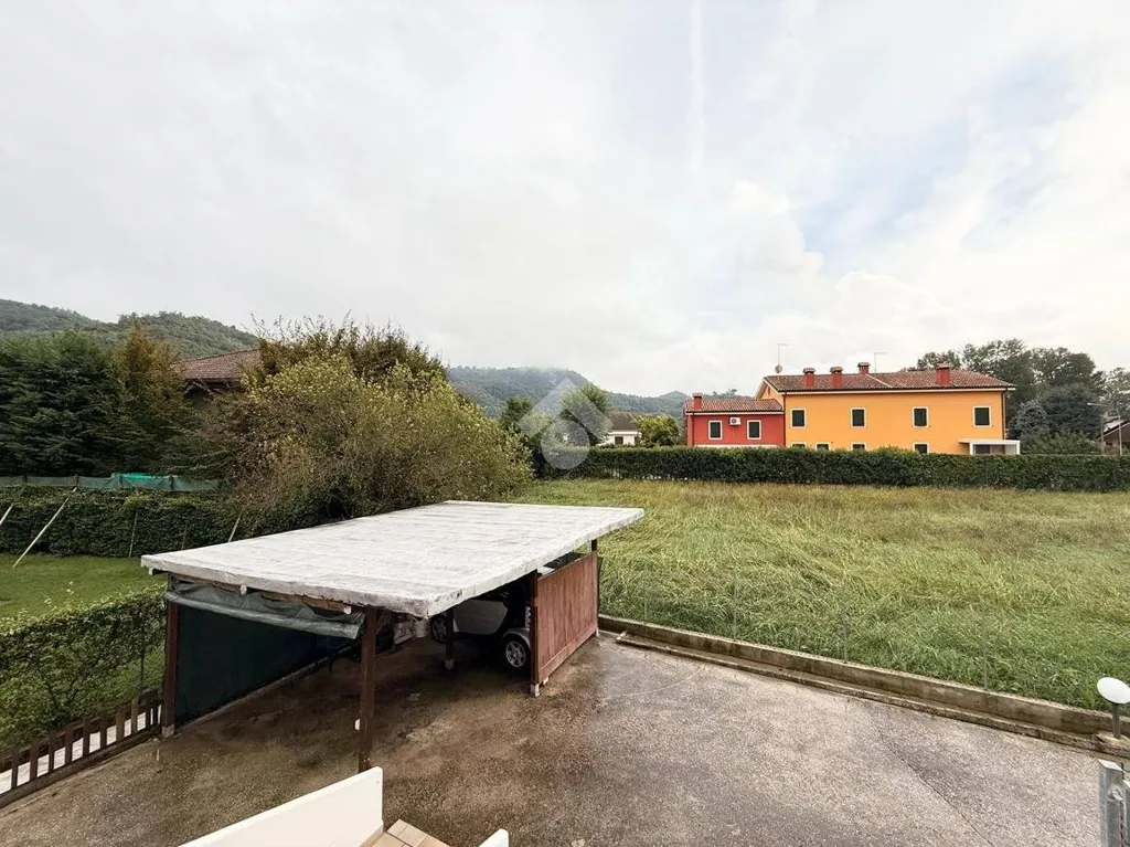 Aed - Three-Bedroom Apartment with Private Terrace in Teolo