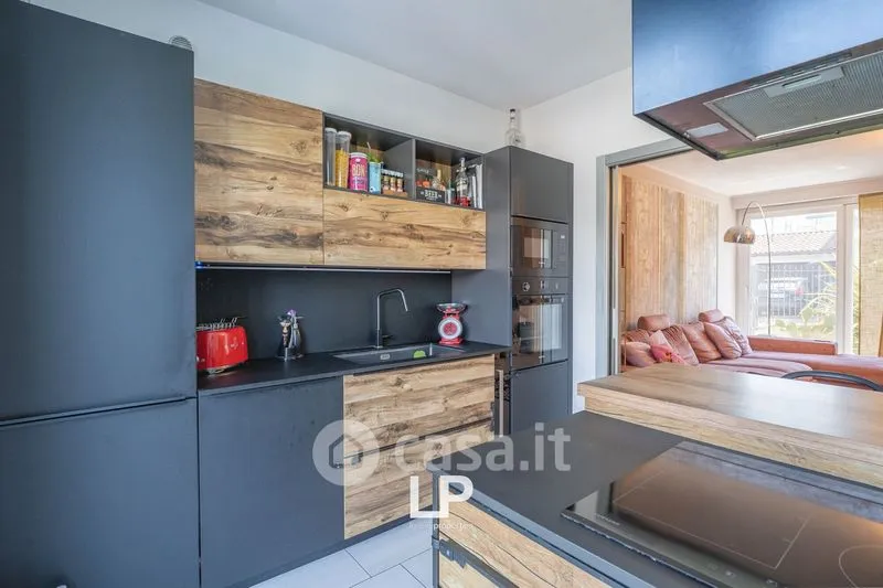 Cuisine - Bifamiliar Villa with Pool in Sesto Calende