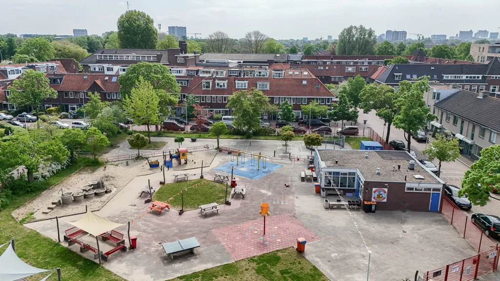 5-toaline maja asukohas Utrecht