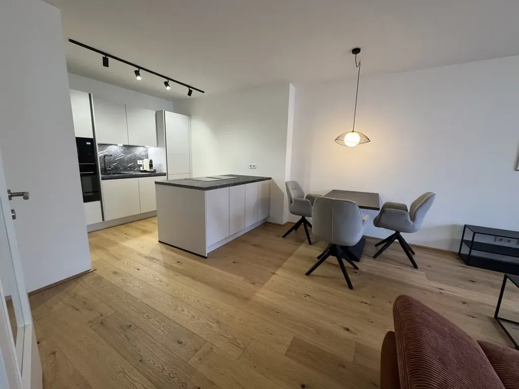Cuisine - Furnished Apartment with Loggia in U1 Vicinity
