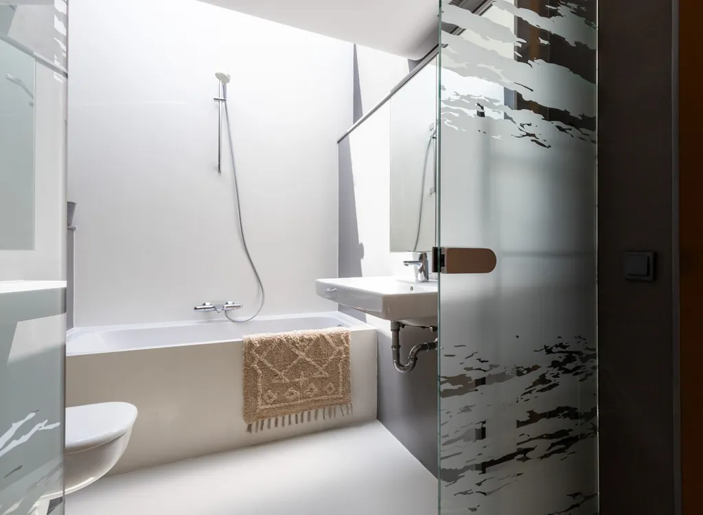 Bagni - Waterfront Villa with Steiger in Oud Ade