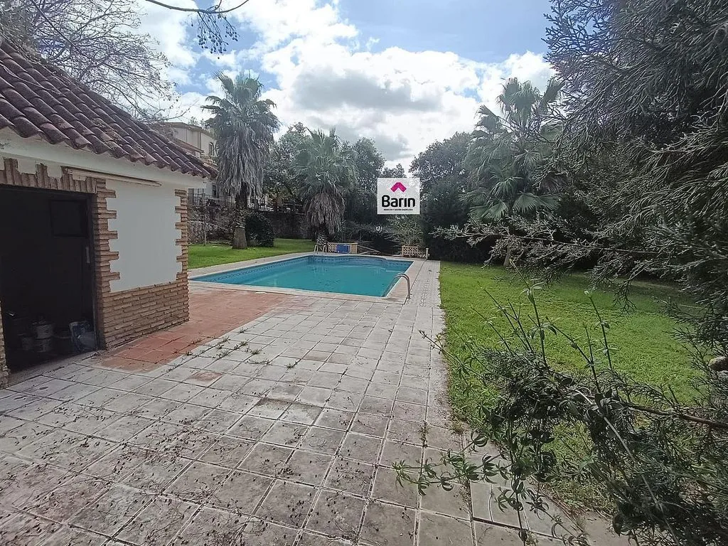 Piscine - Spacious Chalet with Pool in Cerro Muriano