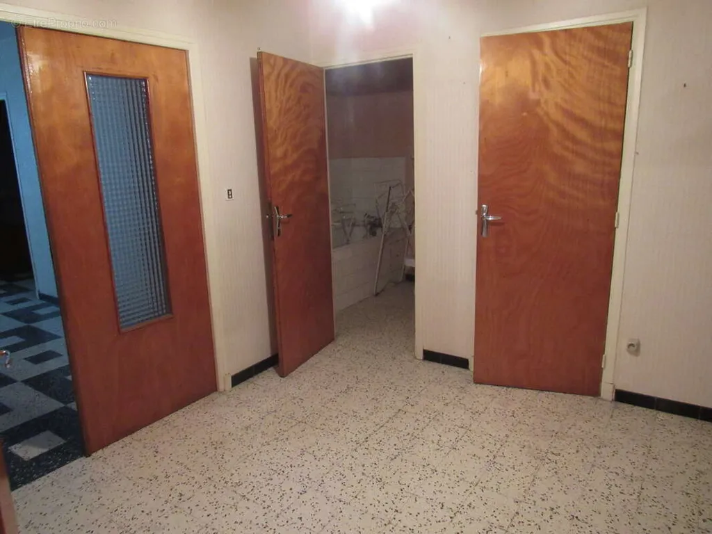 Entrée - Appartement T4 avec Terrasse Véranda à Alès