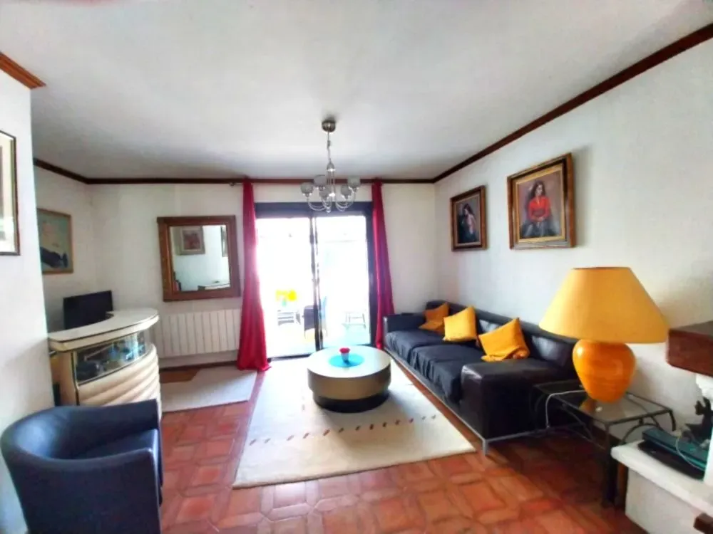 Living Room - House with Pool and Studio in Essonne