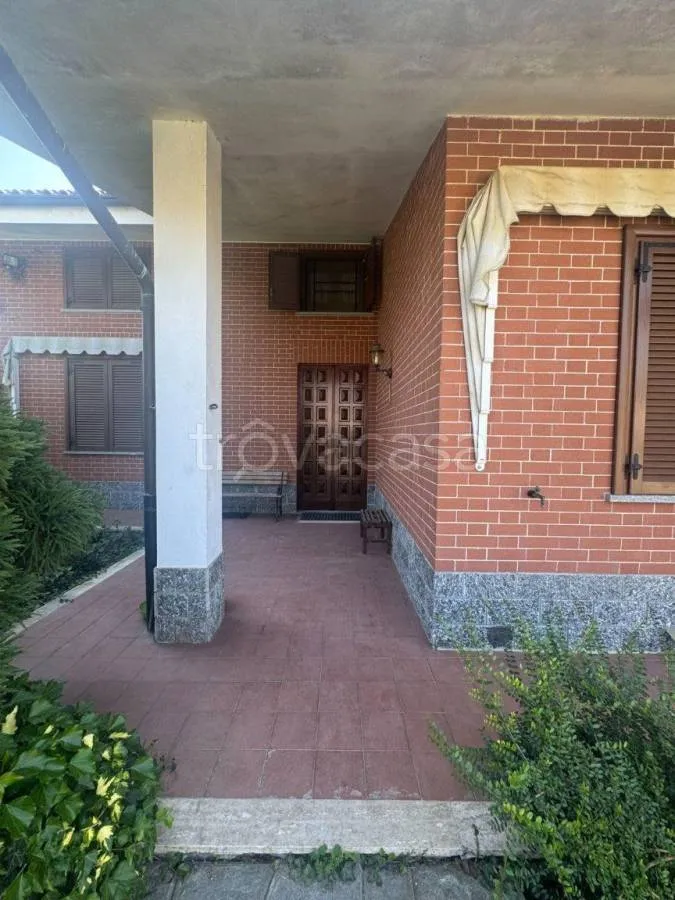 Extérieur - Villa with Garden and Veranda in Pralormo