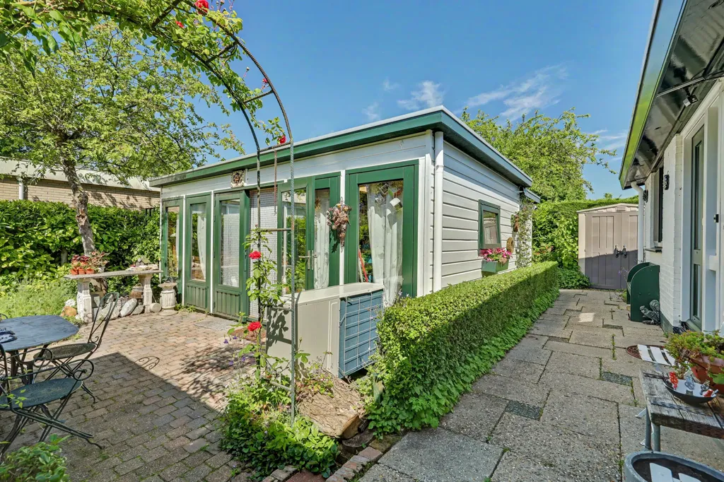 Terrass - Modernised Bungalow with Garden in Kortgene