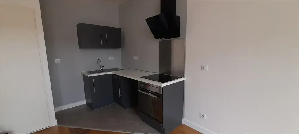 Cuisine - Appartement Lumineux 2 Pièces à Limoges