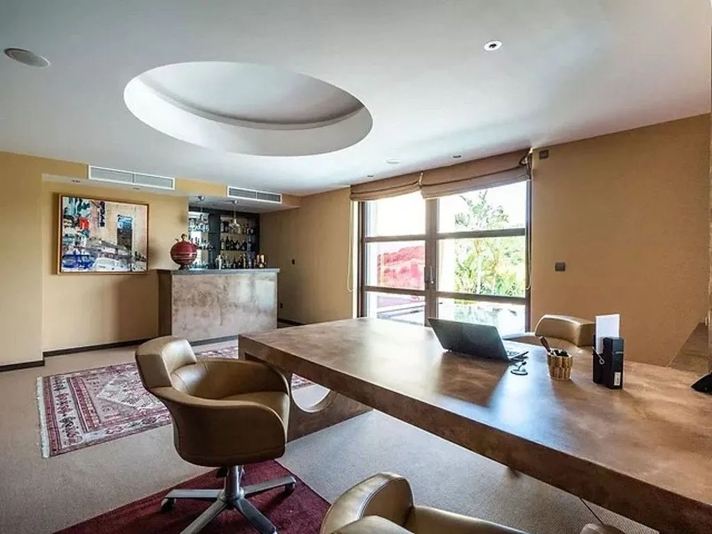 Bureau - Luxury Villa with Pool in Sotogrande